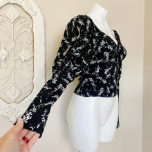 Load image into Gallery viewer, Anthropologie | Womens Black and Cream Print Long Sleeve Crop Top | Size: XS
