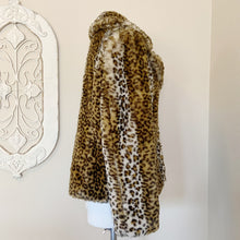 Load image into Gallery viewer, Via Spiga | Womens Faux Fur Vegan Leopard Jacket | Size: M
