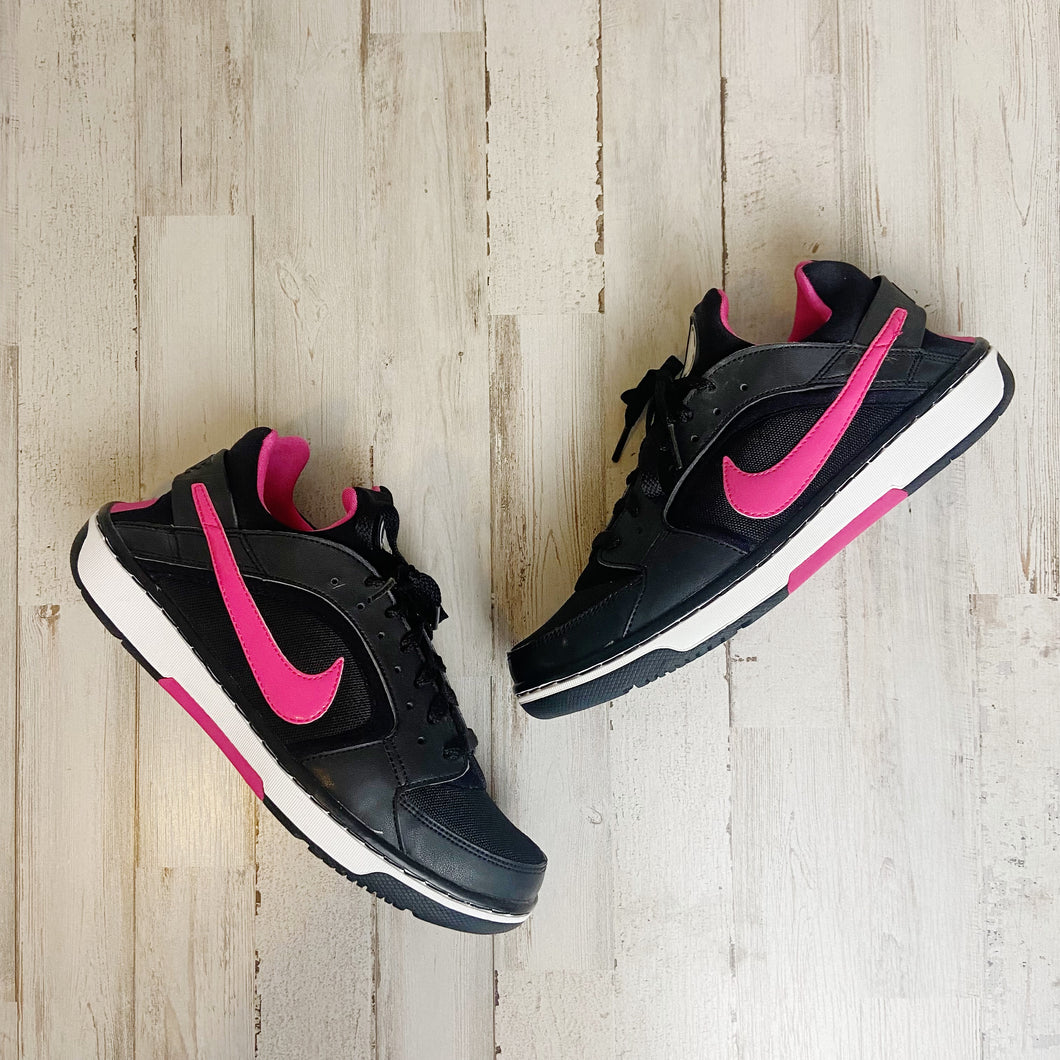 Nike | Womens Black and Pink Huarache Athletic Shoes | Size: 8