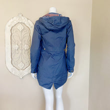 Load image into Gallery viewer, Kavu | Womens Blue Gray Long Soft Shell Hooded Cargo Jacket | Size: S
