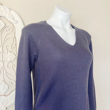 Load image into Gallery viewer, Athleta | Women&#39;s Light Purple Merino Wool Blend Long Sleeved Sweater | Size: XXS
