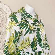 Load image into Gallery viewer, Eden Court | Womens Green Palm Print Button Down Half Sleeve Blazer Jacket | Size: M
