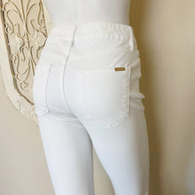 Load image into Gallery viewer, White House Black Market | Women&#39;s White Skinny Ankle &quot;The Sculpt&quot; Ankle Jeans | Size: 0
