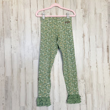 Load image into Gallery viewer, Matilda Jane | Girls Green Floral Print Ruffle Pants | Size: 10Y
