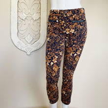 Load image into Gallery viewer, Anthropologie | Womens The Essential Slim Brown Rust Floral Print Trouser Pant | Size: 4
