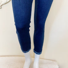 Load image into Gallery viewer, Ann Taylor | Womens Dark Wash The Skinny Ankle Jeans | Size: 6P
