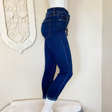 Load image into Gallery viewer, Ann Taylor | Womens Dark Wash The Skinny Ankle Jeans | Size: 6P
