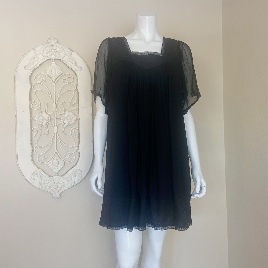 Black Halo | Womens Black Short Sleeve Silk Dress | Size: M