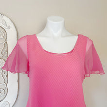 Load image into Gallery viewer, Victoria&#39;s Secret | Women&#39;s Hot Pink Flowing Patterned Crop Top | Size: M
