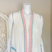 Load image into Gallery viewer, Umgee | Women&#39;s White Embroidered Fringe Vest | Size: M
