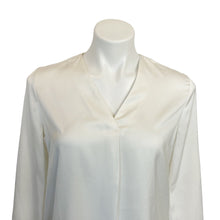 Load image into Gallery viewer, Banana Republic | Womens Ivory Long Sleeved V Neck Blouse | Size: XS
